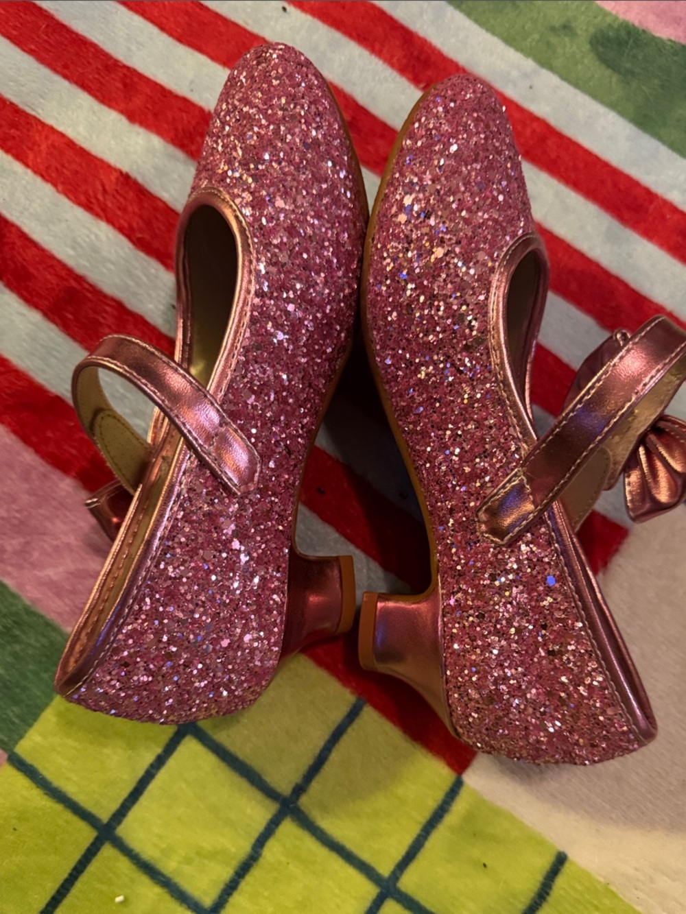 Sparkling Pink Girls' Defannie Dress Shoes with Bow Accent - Picture 2 of 4